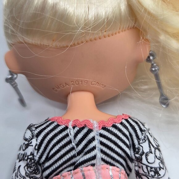 LOL Surprise OMG To-Go Diner Doll Miss Sundae Exclusive Doll - Picture 3 of 6